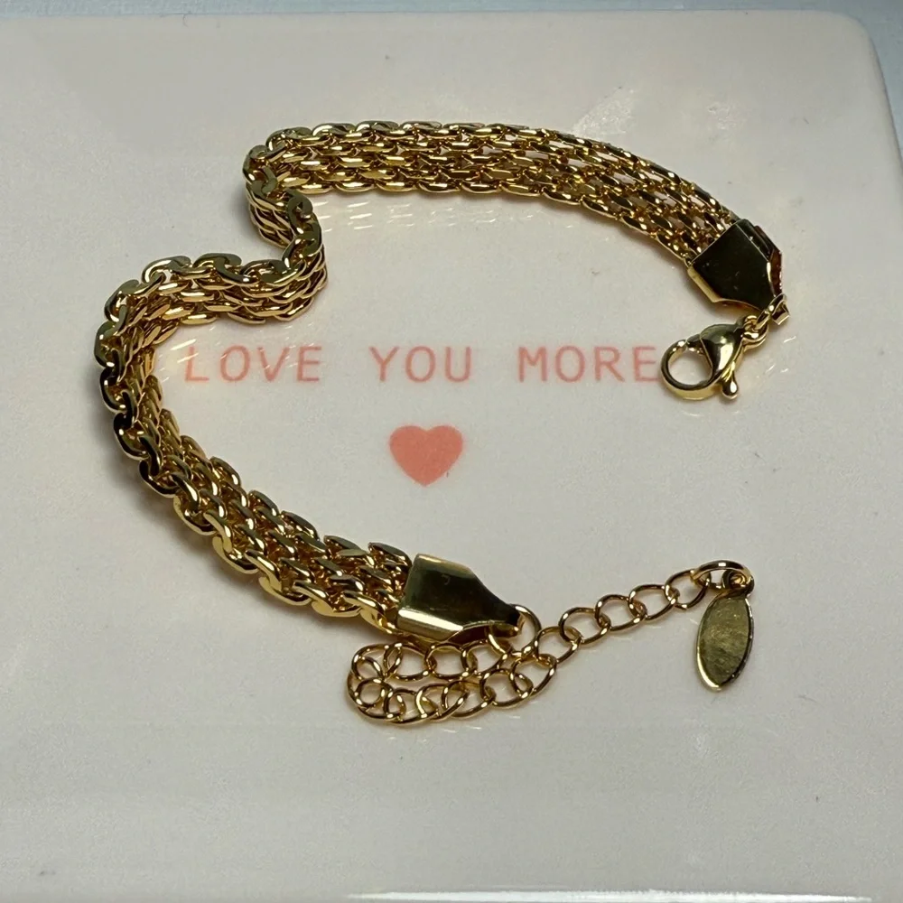 Elegant 18K Gold Chain Bracelet 
Stainless Steel Bracelet - Picture 13 of 14